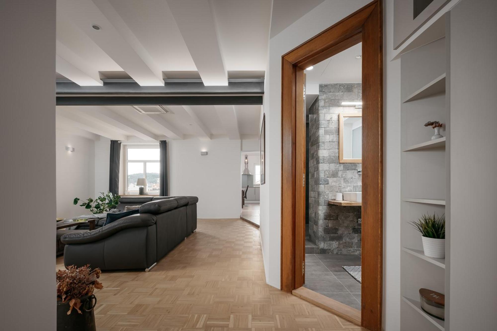 Dot 3 Bdr Apartment With Tyn Cathedral View & Ac Prag Eksteriør billede